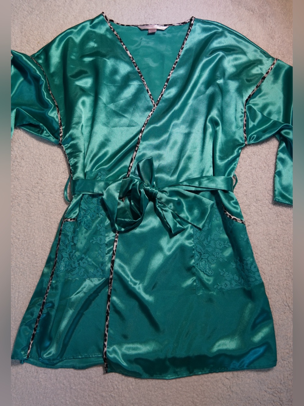 Victoria’s Secret Emerald Satin Wrap Robe with Leopard Trim M/L